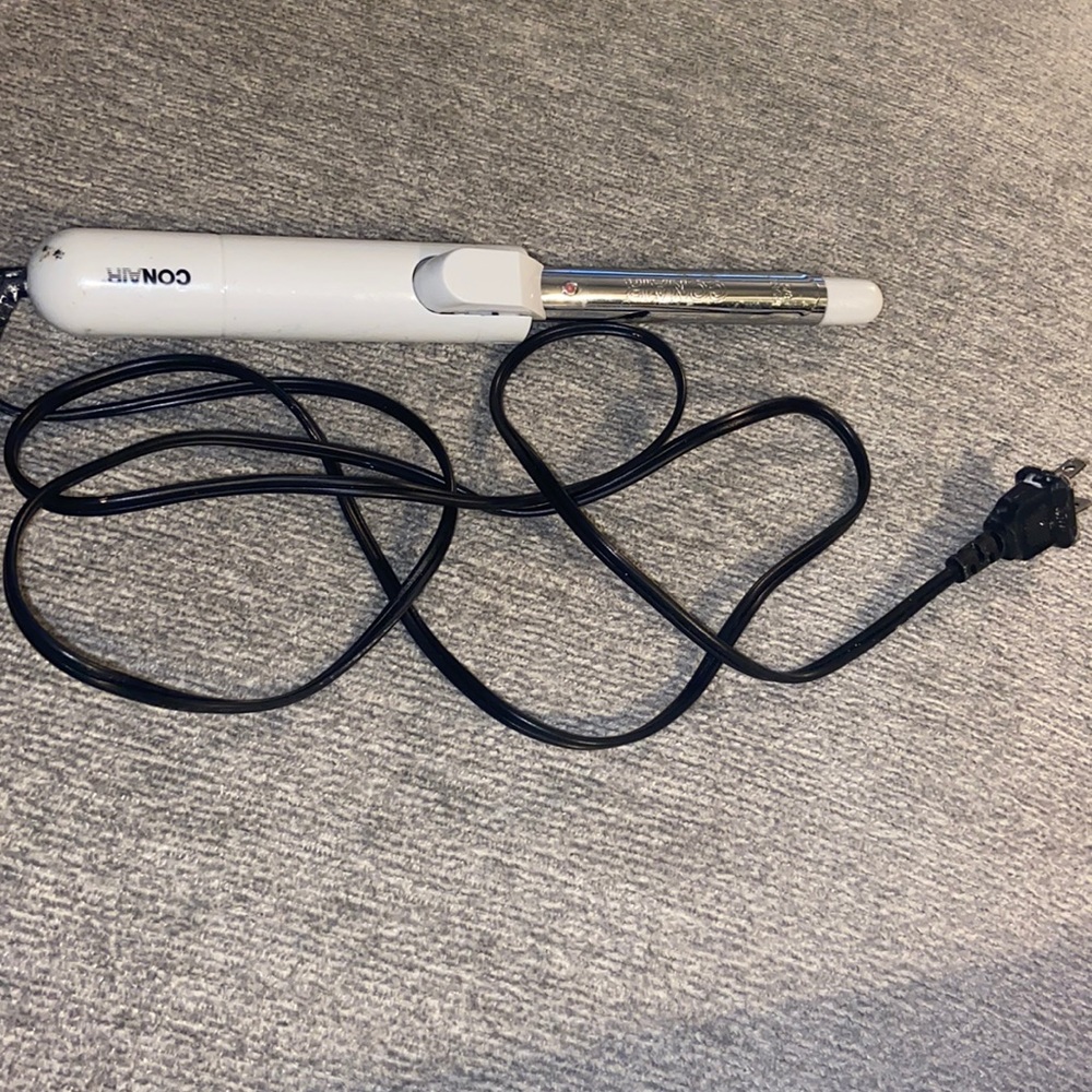 Conair 5/8 inch mini curling wand